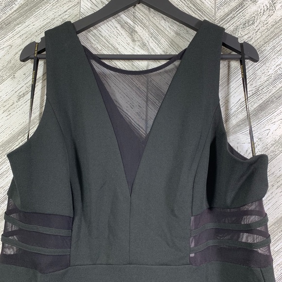 Suzanne Betro • Plus Size Little Black Dress - Picture 7 of 8